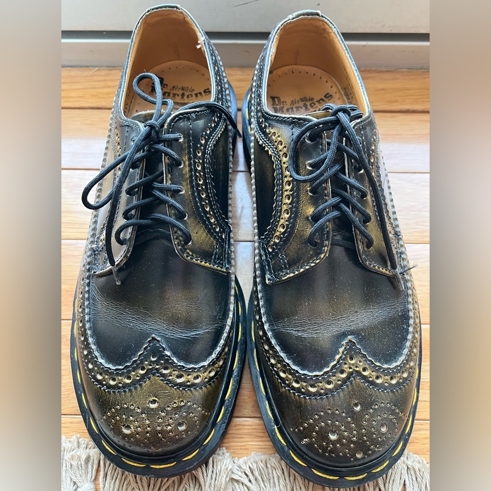 Vintage Dr Martens Wingtip Leather Shoes UK 6/US Men 7/US Women 8